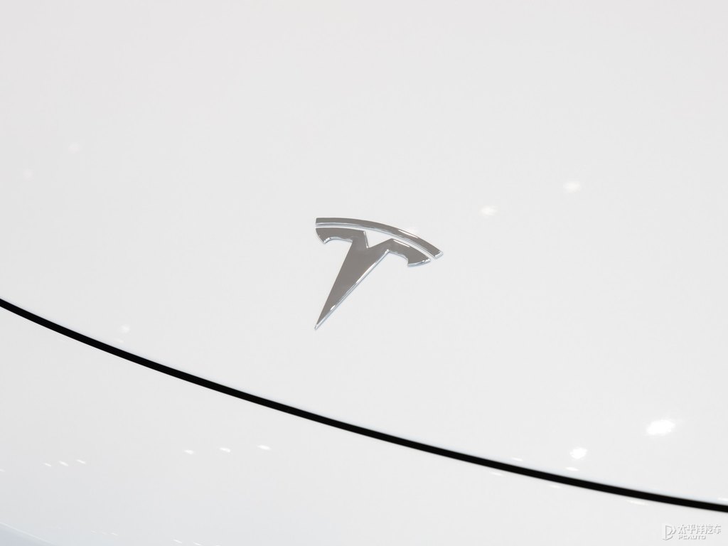 珍珠白Model 3車頭外觀圖片