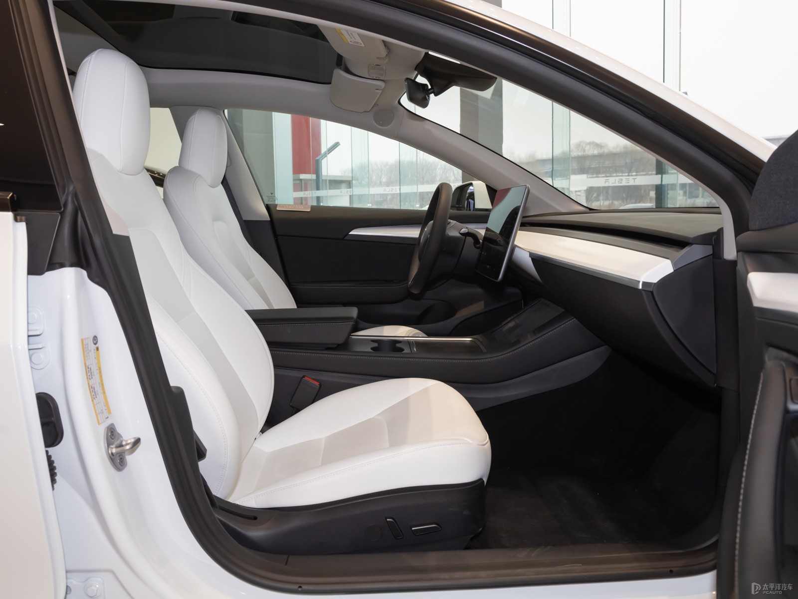 Model 3空間高清大圖