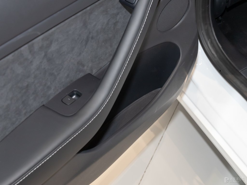 珍珠白Model 3儲物空間空間圖片
