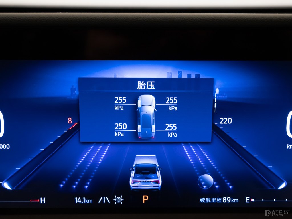 星空灰銳界L中控內飾圖片