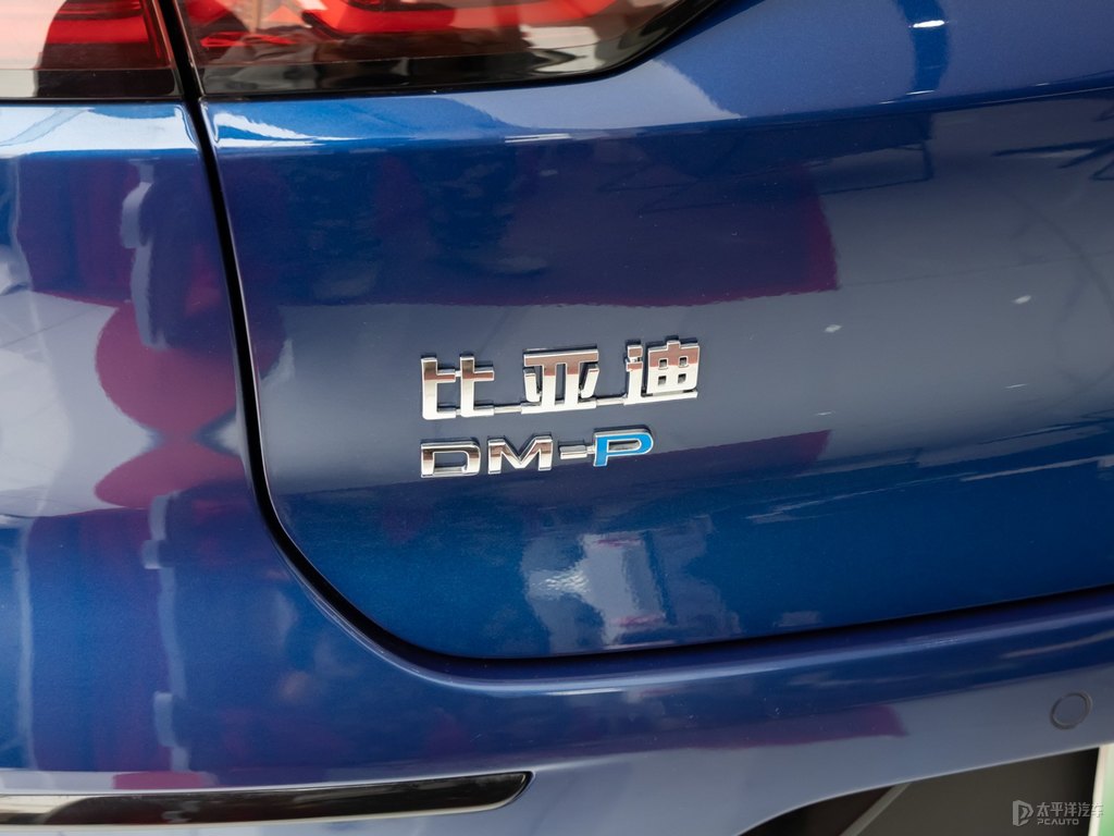 極光藍漢車尾外觀圖片