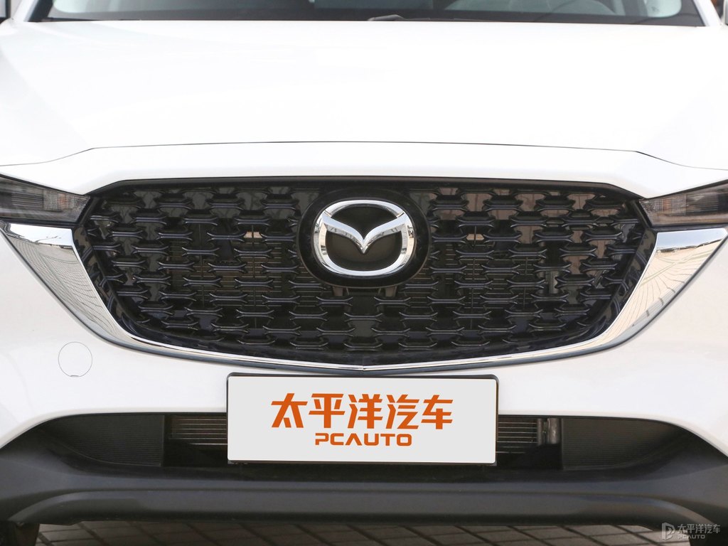 珠光白馬自達CX-5車頭外觀圖片