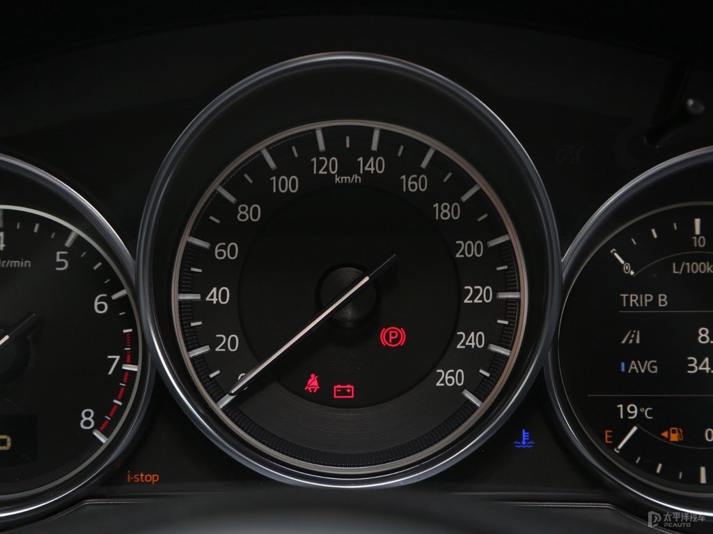 珠光白馬自達(dá)CX-5中控內(nèi)飾圖片