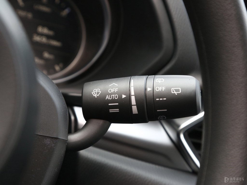 珠光白馬自達(dá)CX-5中控內(nèi)飾圖片