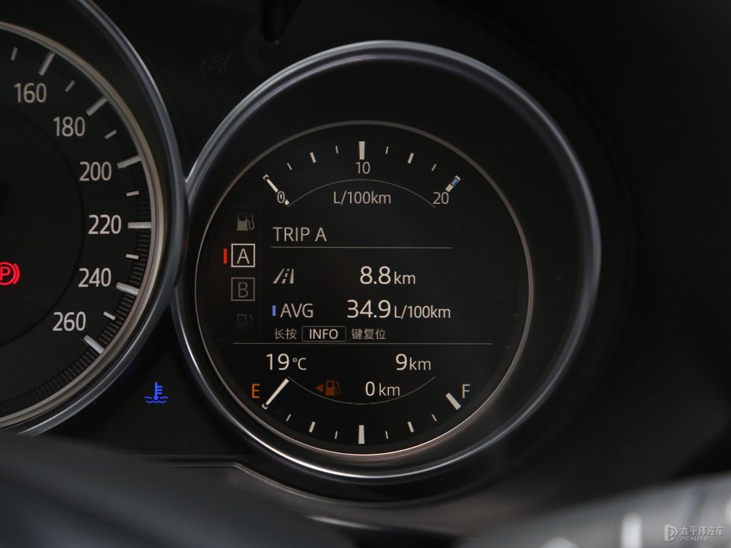 珠光白馬自達(dá)CX-5中控內(nèi)飾圖片