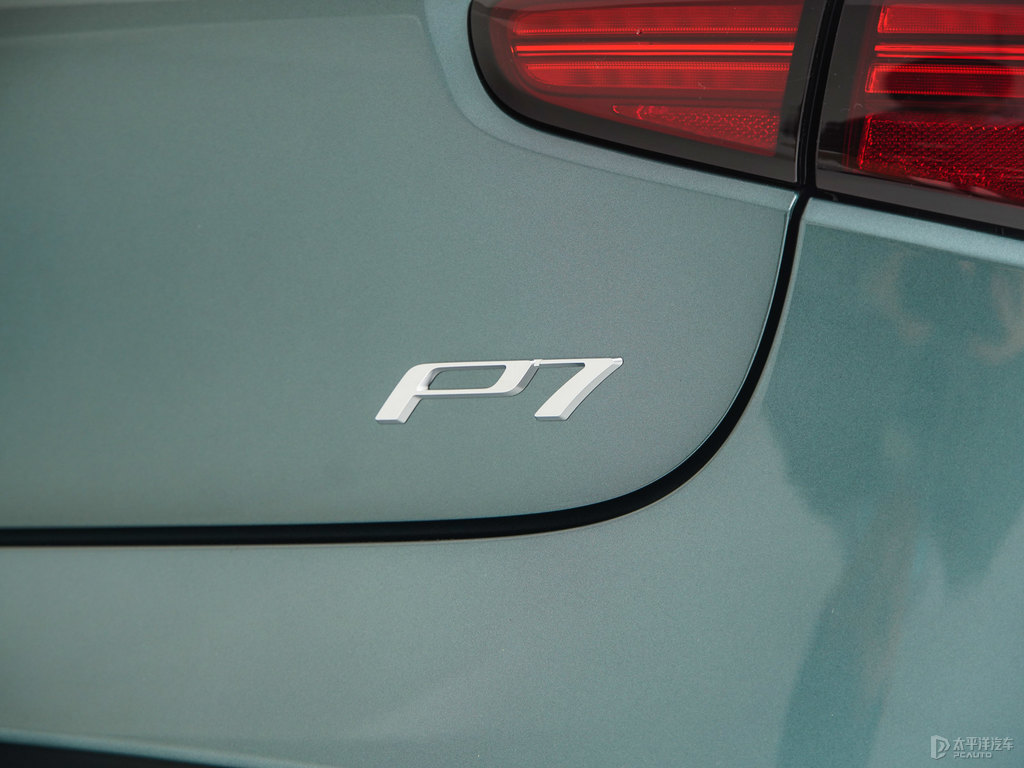 星際綠小鵬P7車尾外觀圖片