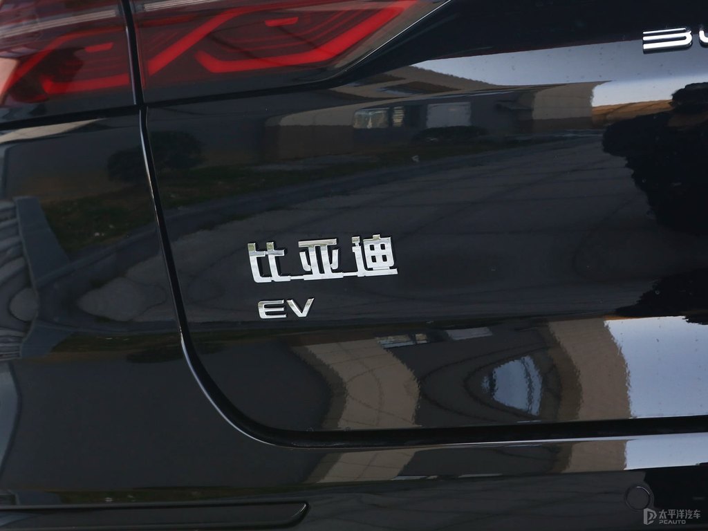 玄空黑漢車尾外觀圖片
