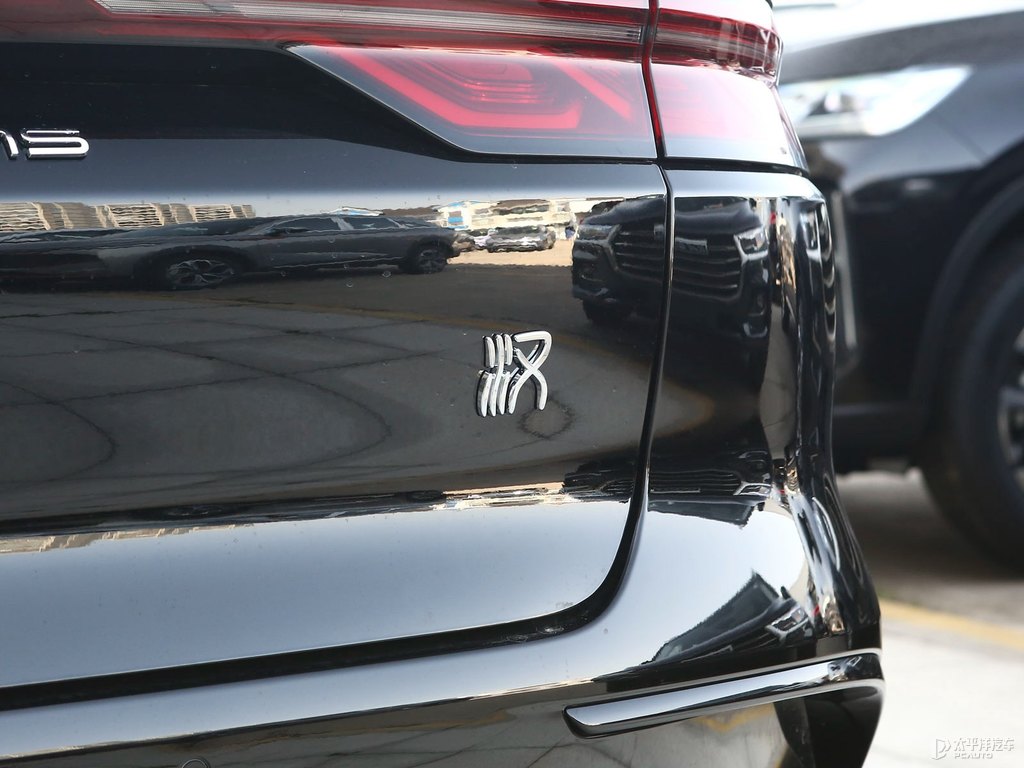 玄空黑漢車(chē)尾外觀圖片