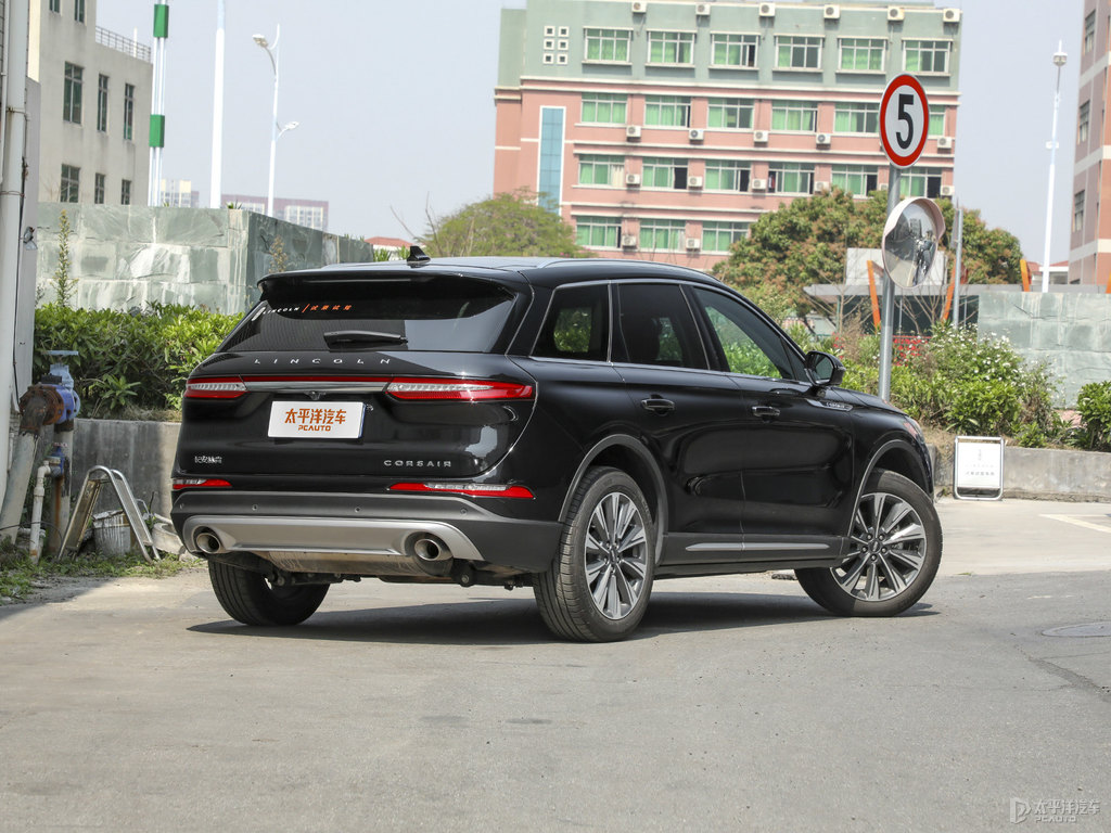 瀚金黑冒險(xiǎn)家整車(chē)外觀外觀圖片