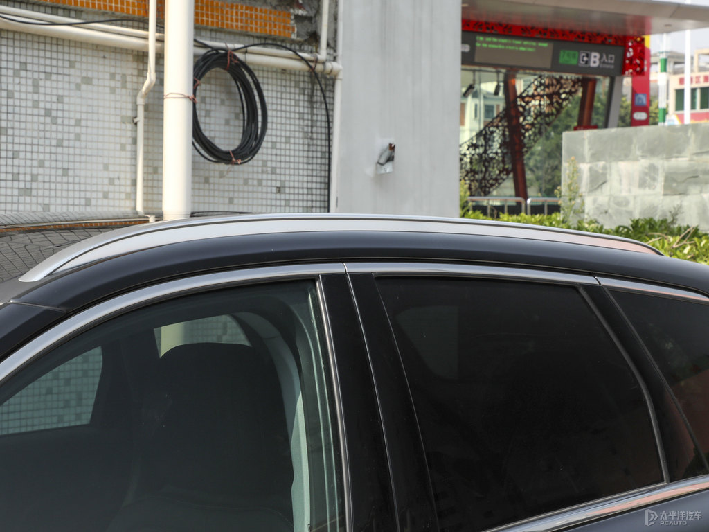 瀚金黑冒險(xiǎn)家車身外觀圖片