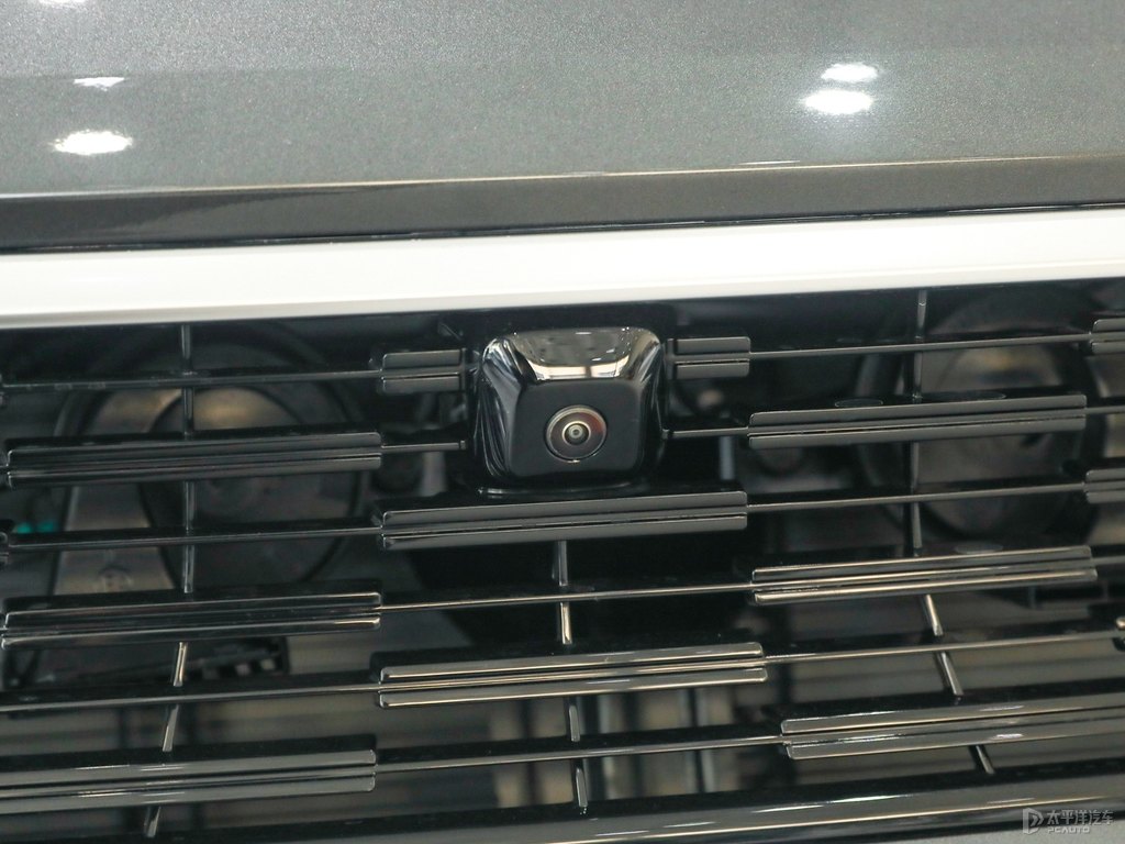 暮云灰領(lǐng)克01車頭外觀圖片