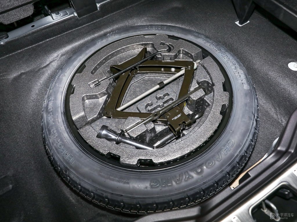 暮云灰領(lǐng)克01細(xì)節(jié)其它細(xì)節(jié)圖片