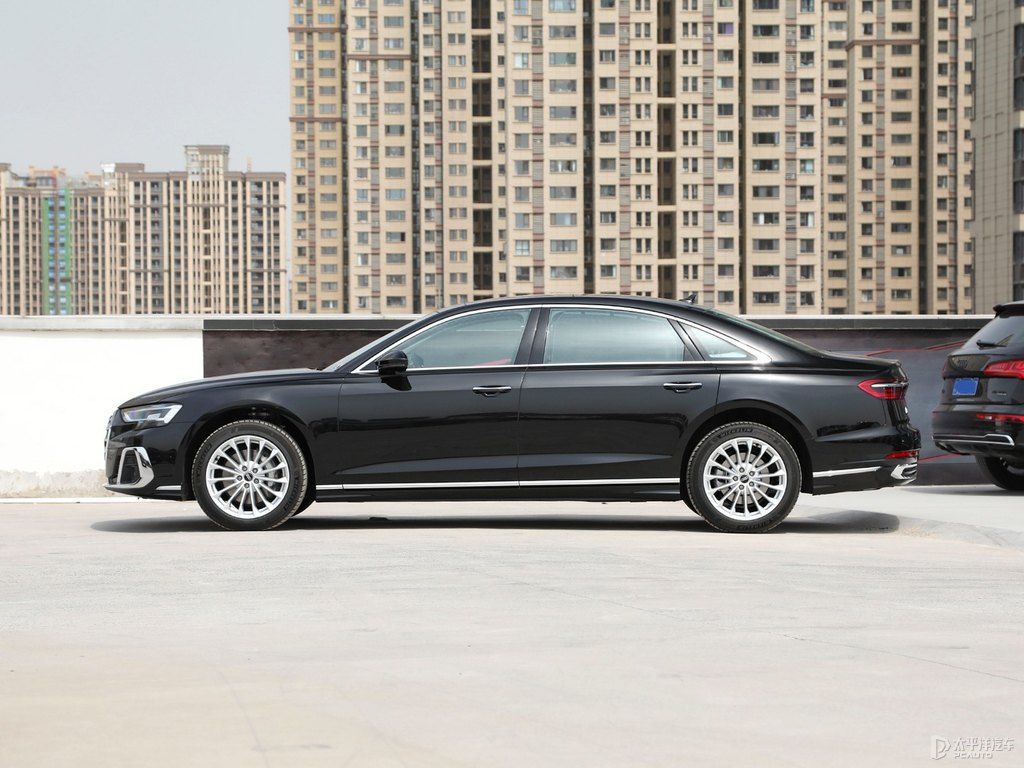 傳奇黑奧迪A8L整車外觀外觀圖片