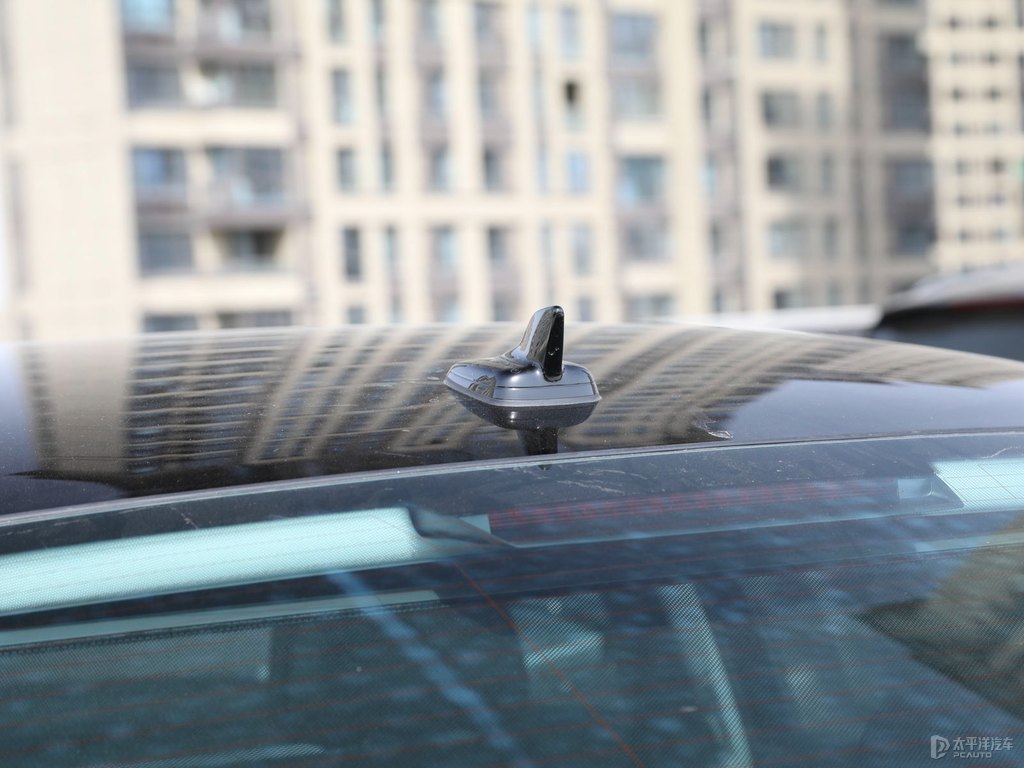 傳奇黑奧迪A8L車身外觀圖片