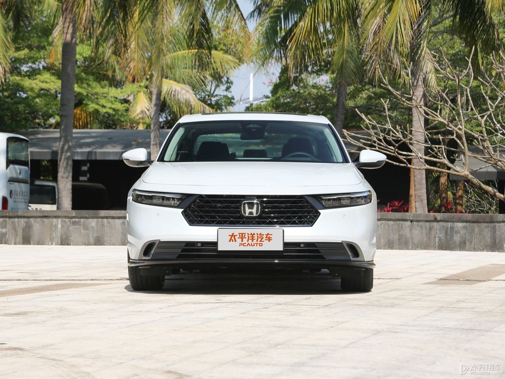 格陵蘭白雅閣整車外觀外觀圖片