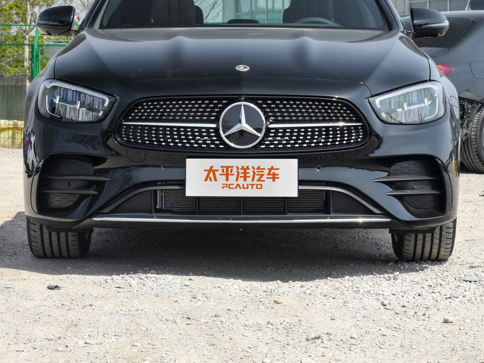 奔馳E級外觀高清大圖