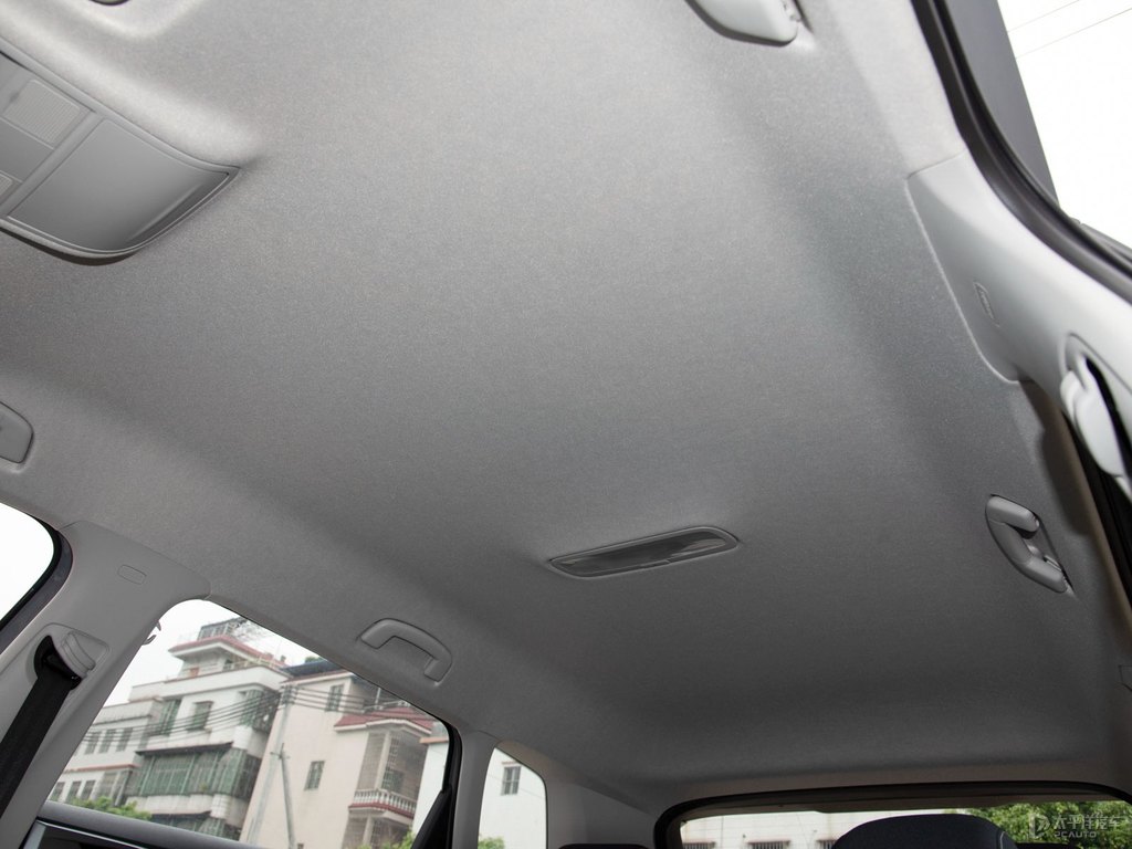 月暉銀途岳車廂內(nèi)飾圖片