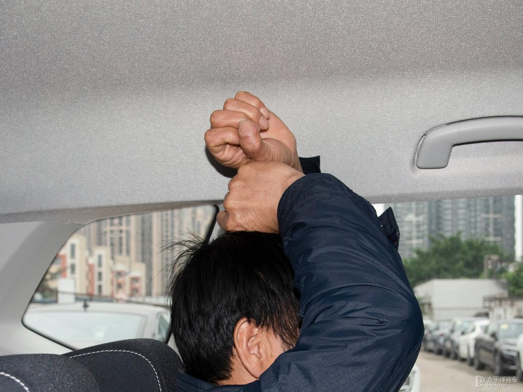 月暉銀途岳駕乘空間空間圖片