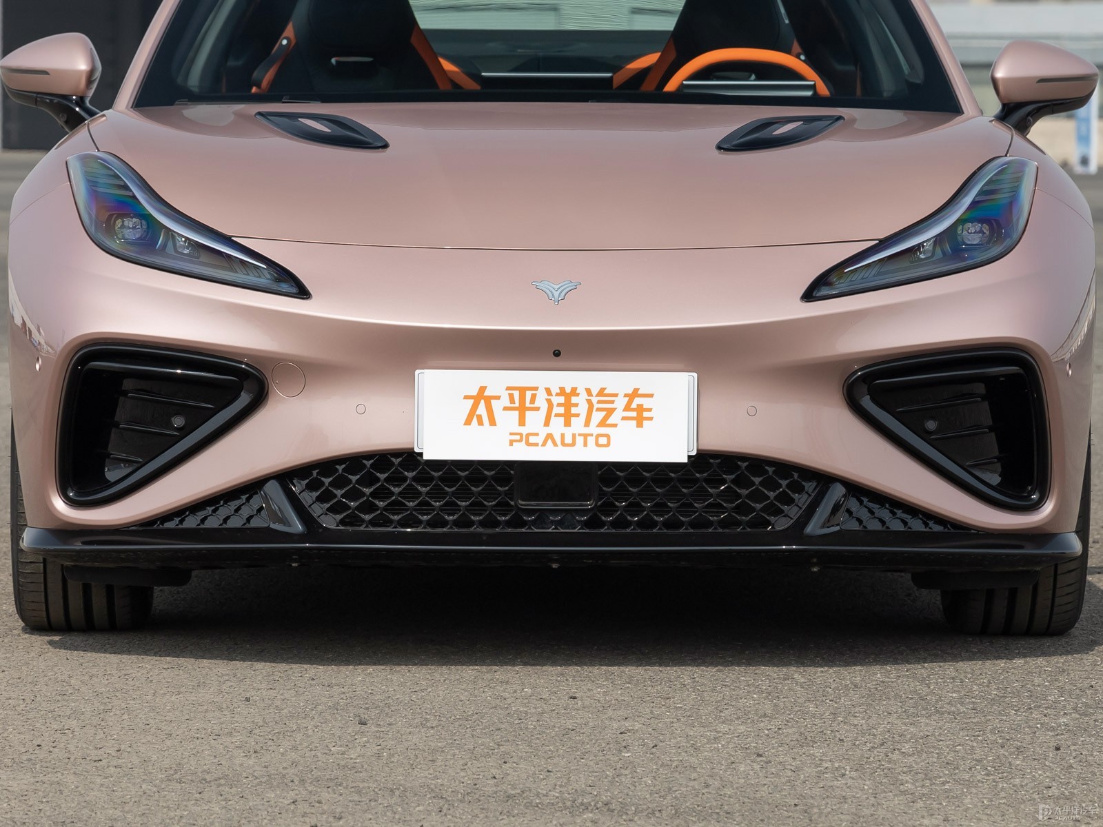 哪吒GT外觀高清大圖