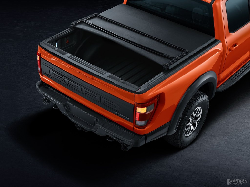 無畏橙福特F-150后備廂空間圖片