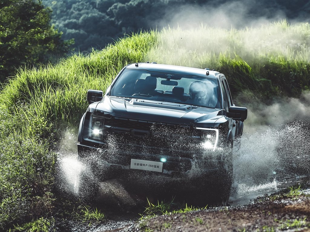 硬核黑福特F-150整車外觀外觀圖片