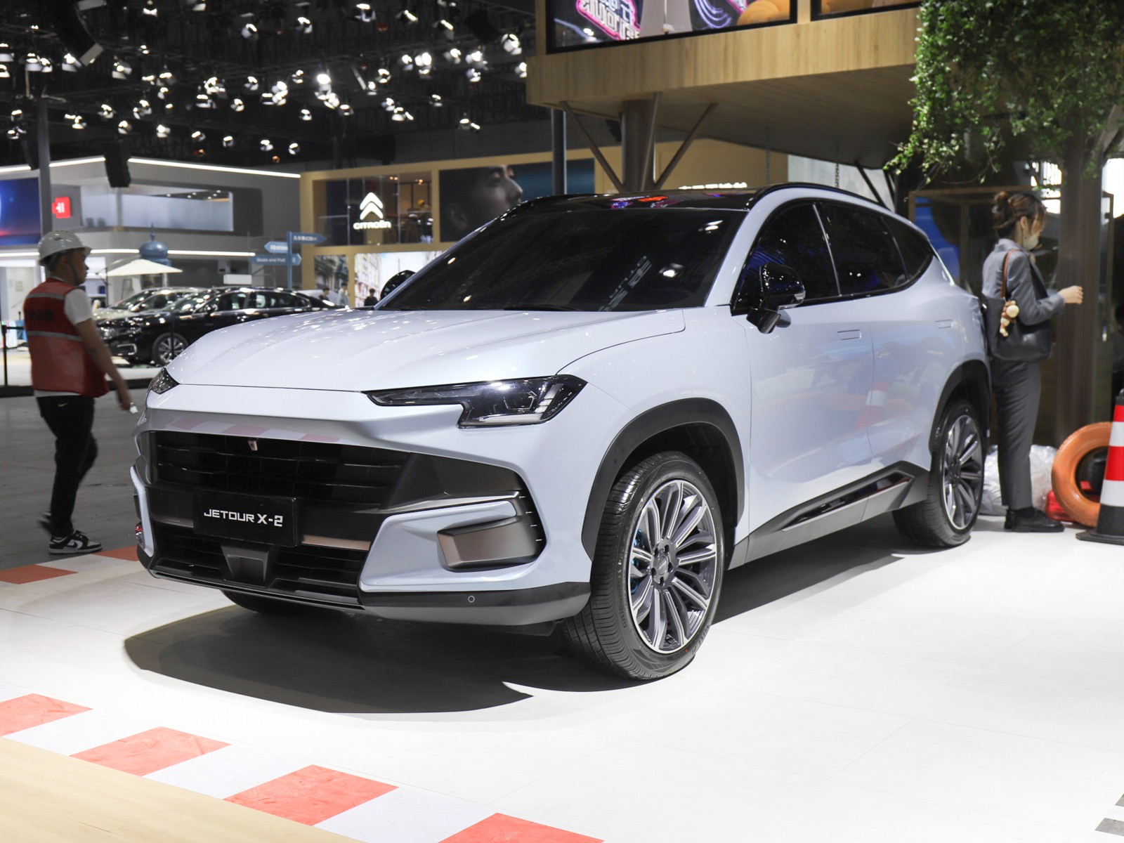 捷途山海L6車展高清大圖
