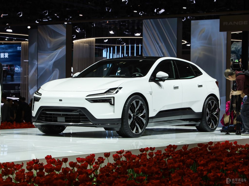 Polestar 4DƬ