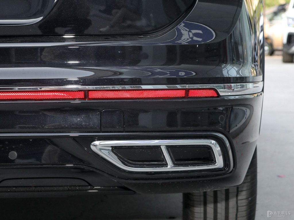 玄武黑途觀L車尾外觀圖片