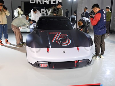 保時(shí)捷Vision 357外觀實(shí)拍圖