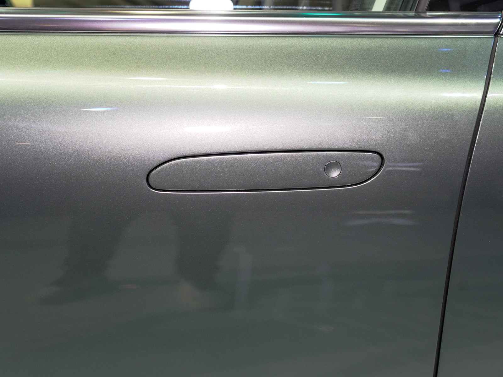 遠航Y(jié)6車展高清大圖