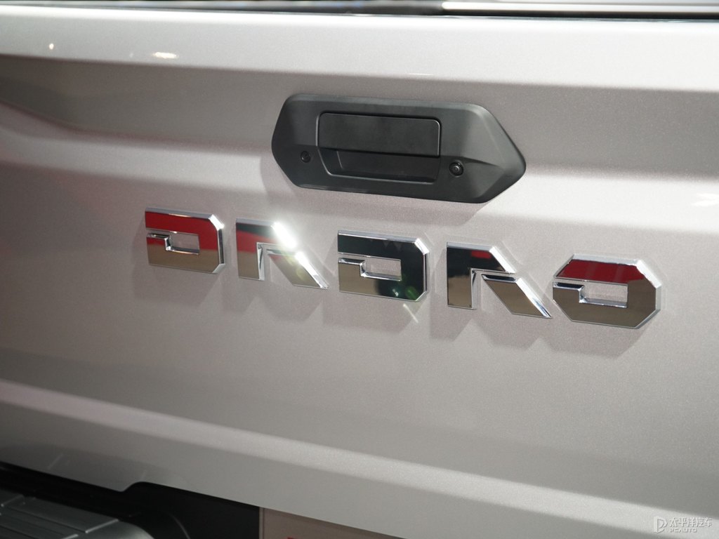 DƬ