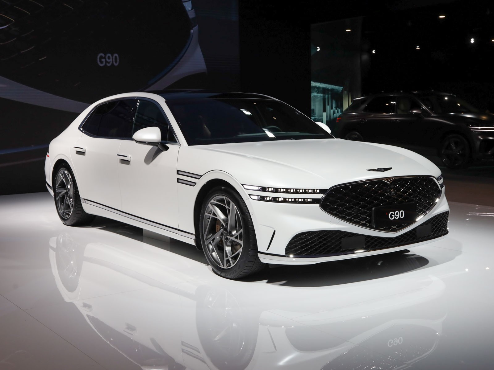 捷尼賽思G90車展高清大圖