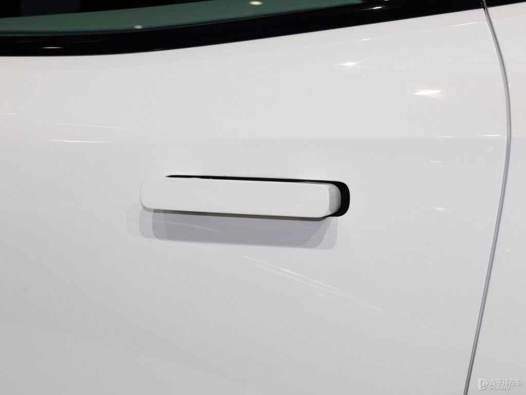 Polestar 4DƬ