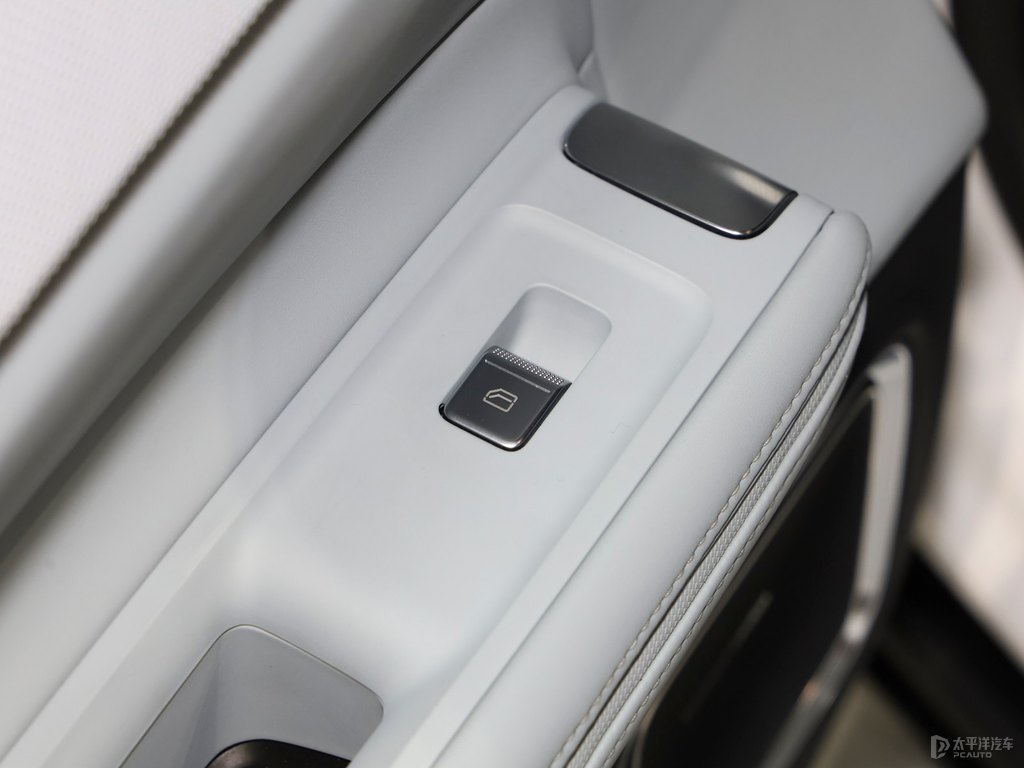 Polestar 4DƬ