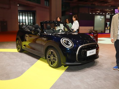 MINI CABRIO新能源外觀實(shí)拍圖