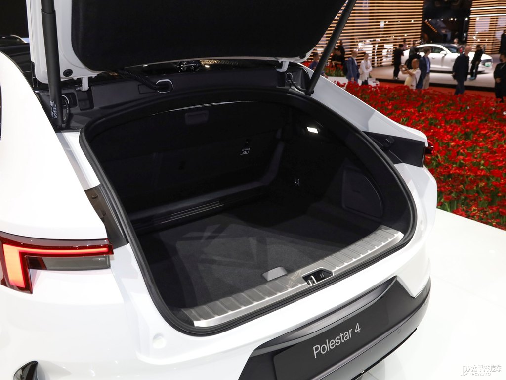 Polestar 4gDƬ