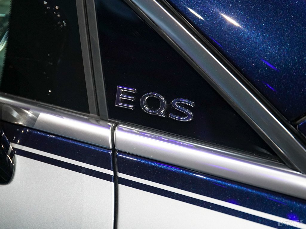 ~ͺEQS SUV܇^DƬ