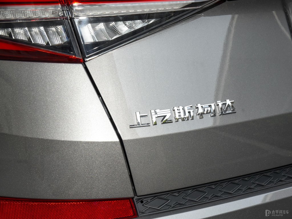 星夜灰柯迪亞克車尾外觀圖片