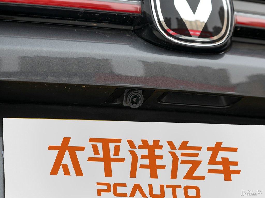 星際灰長安UNI-K車尾外觀圖片