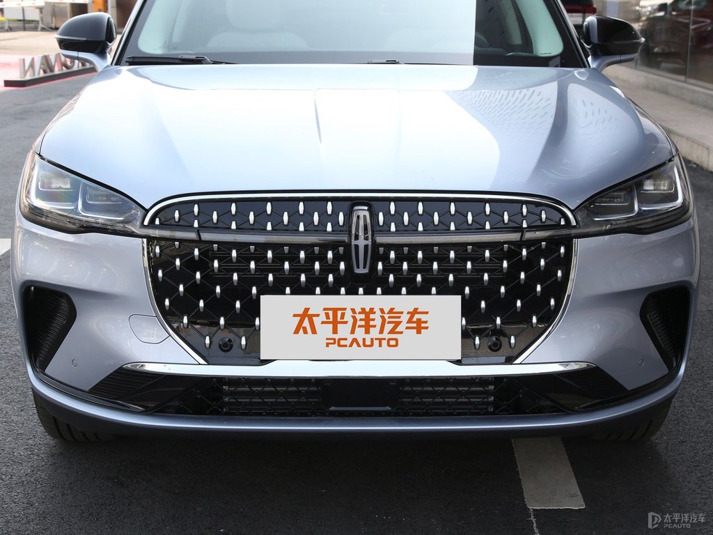 冰川藍(lán)冒險(xiǎn)家車頭外觀圖片