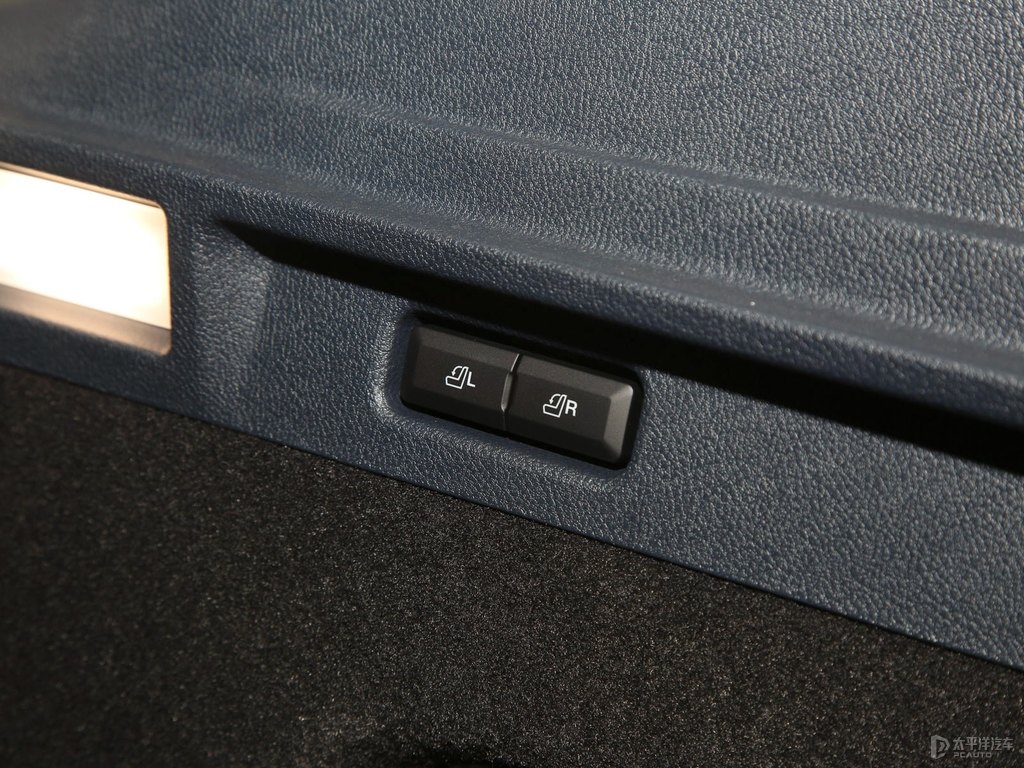 冰川藍(lán)冒險(xiǎn)家后備廂空間圖片