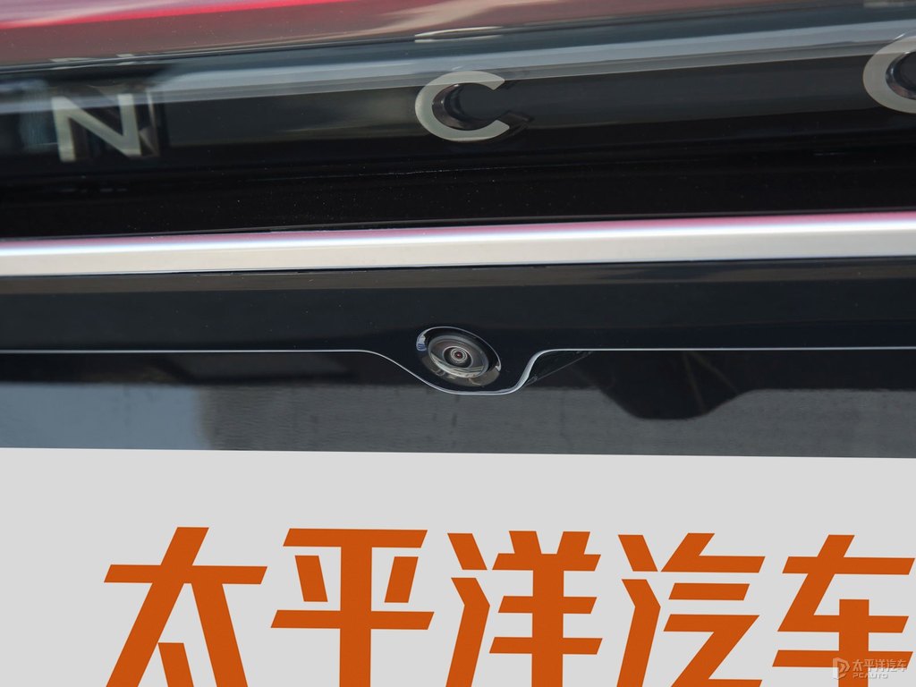 瀚金黑航海家車尾外觀圖片