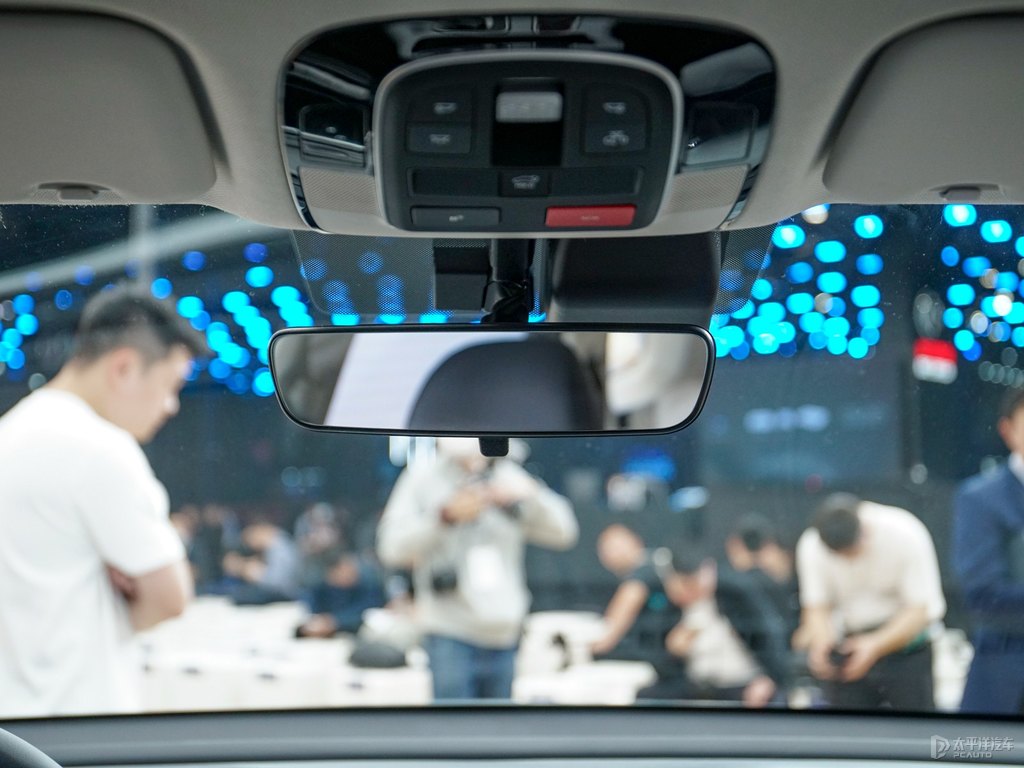 極地冰蘭北京現(xiàn)代ix35車廂內(nèi)飾圖片