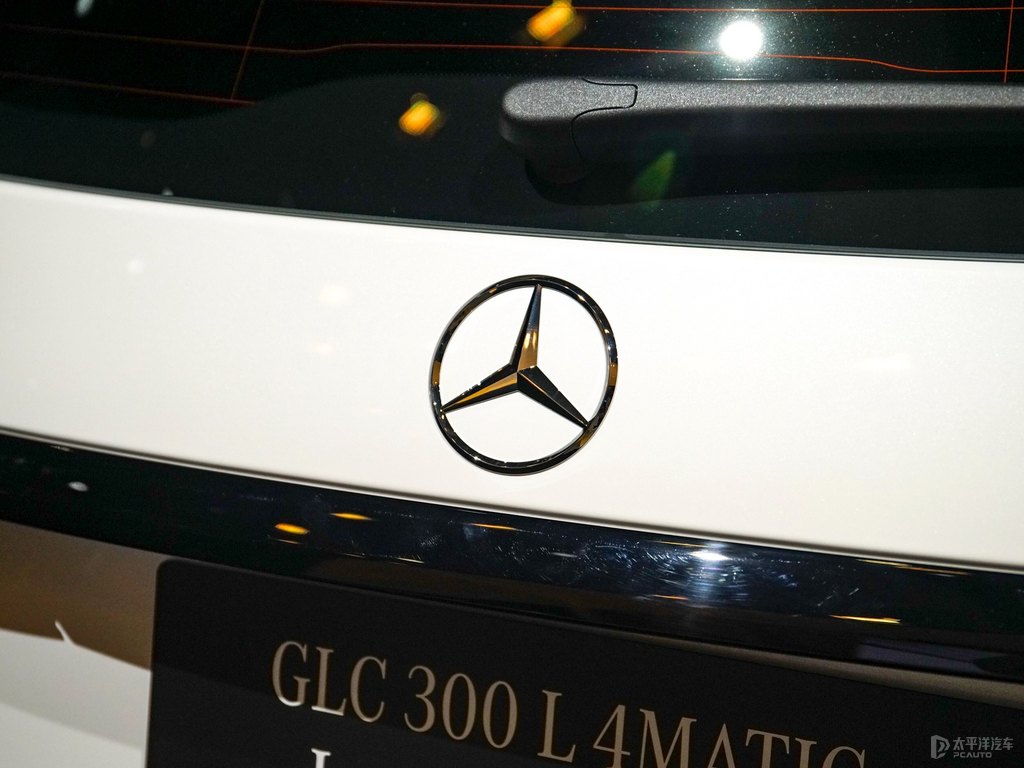 貝母白奔馳GLC車(chē)尾外觀圖片