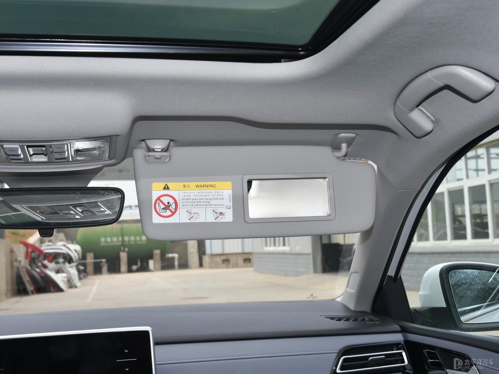 開場白朗逸車廂內(nèi)飾圖片