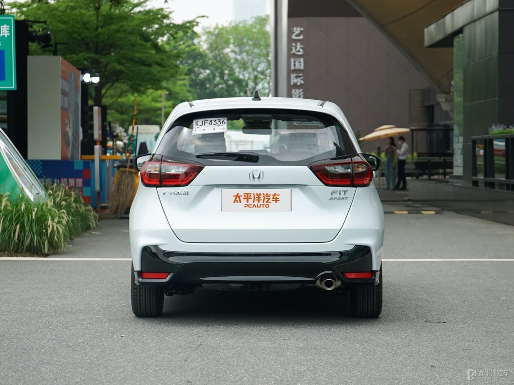 格陵蘭白飛度整車外觀外觀圖片
