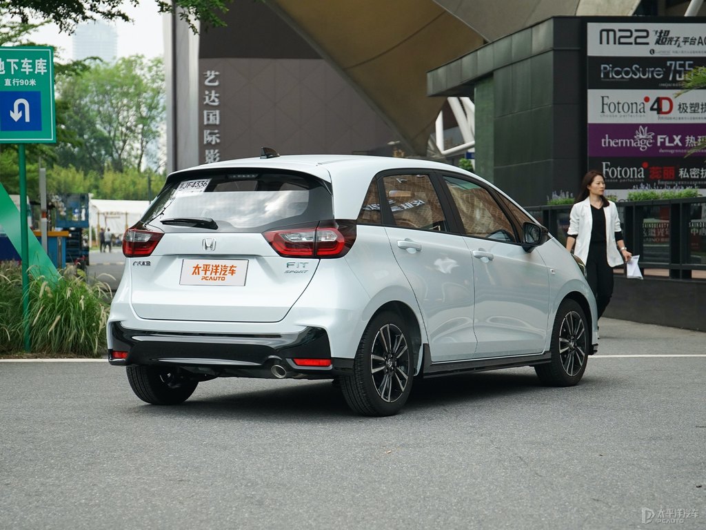 格陵蘭白飛度整車外觀外觀圖片
