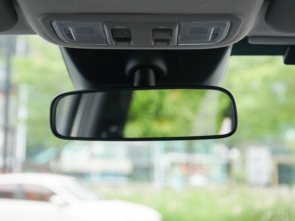 星月白飛度車廂內飾圖片