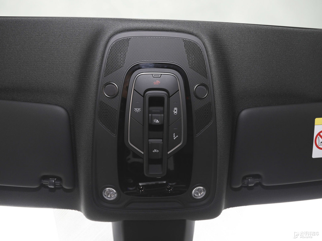 唐古拉白奧迪A4L車廂內(nèi)飾圖片