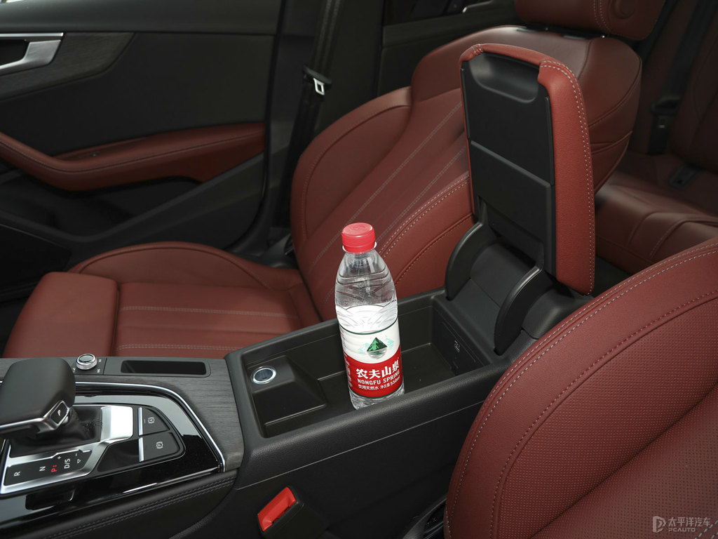 朱鷺白奧迪A4L整車外觀外觀圖片